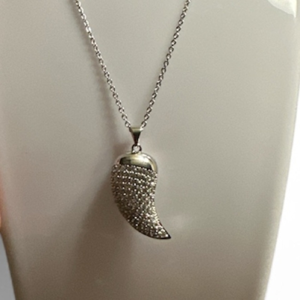 Elegant Silver Wing Pendant Necklace